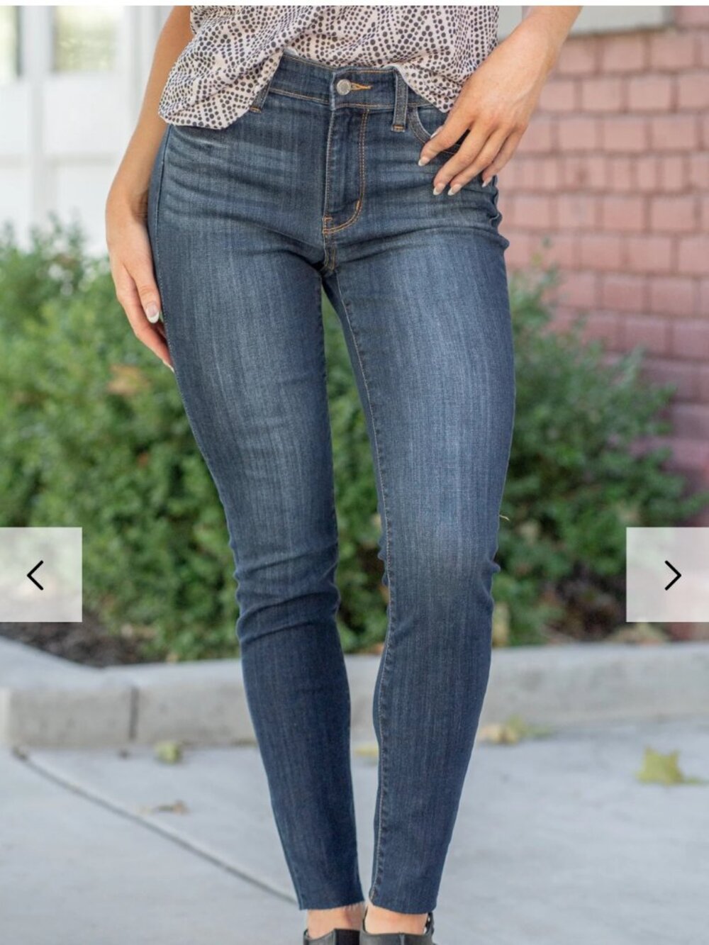 NWT Judy Blue Women’s Mid Rise Skinny Jeans Women's 18W Walk in the Park Raw Hem